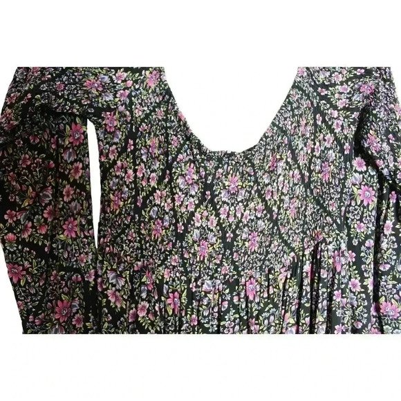 Torrid BLACK FLORAL SMOCKED SKATER DRESS Size 1 - Picture 6 of 9